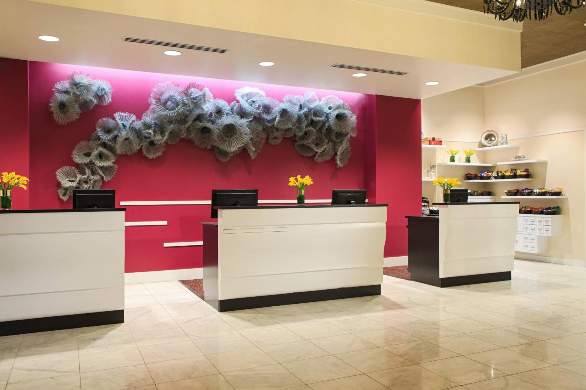 Renaissance Pittsburgh Hotel Exterior photo